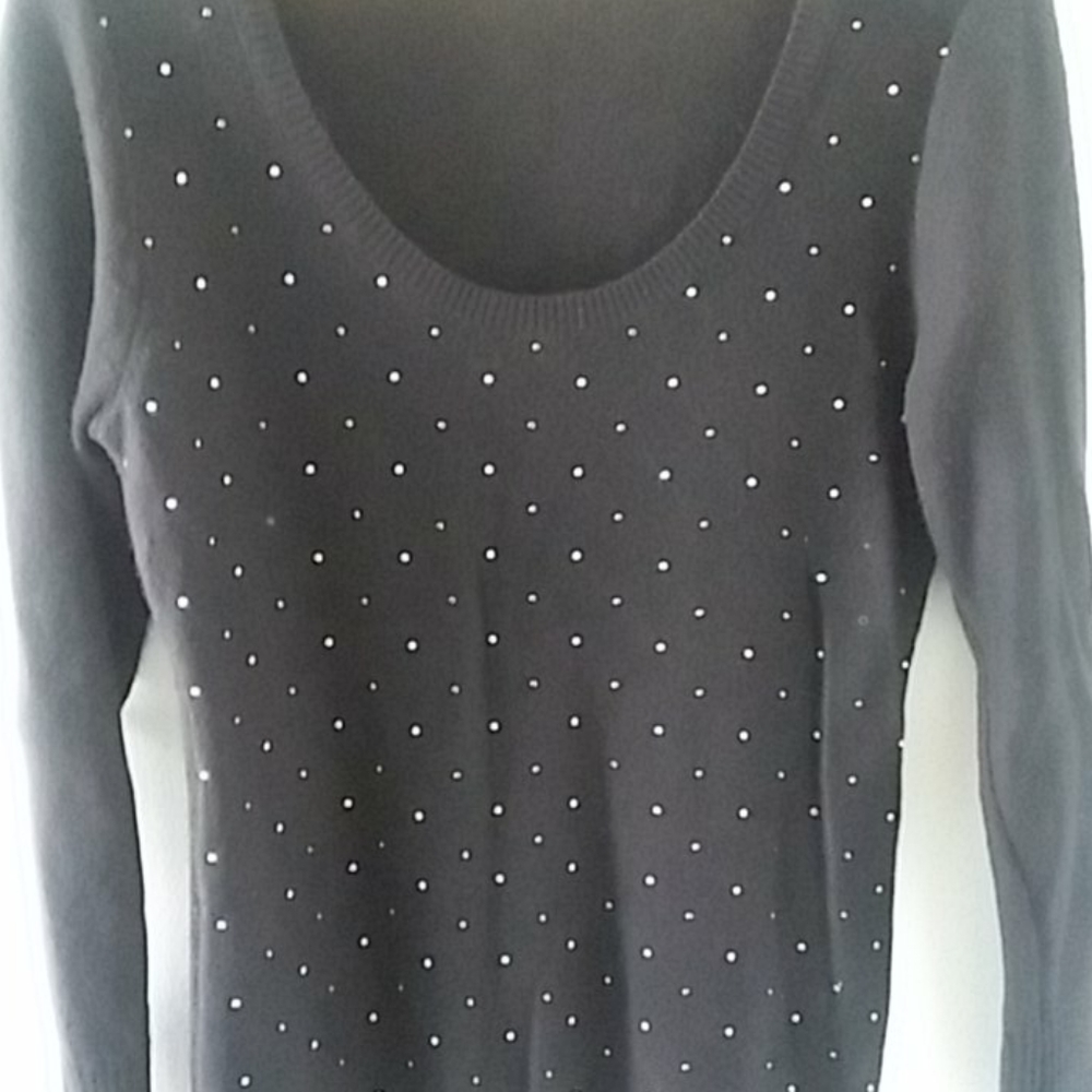 🔵4 for $20🔵Sweater with iridescent jewels - Picture 3 of 3